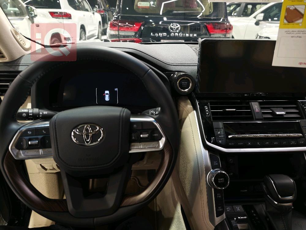 تويوتا لاندكروزر